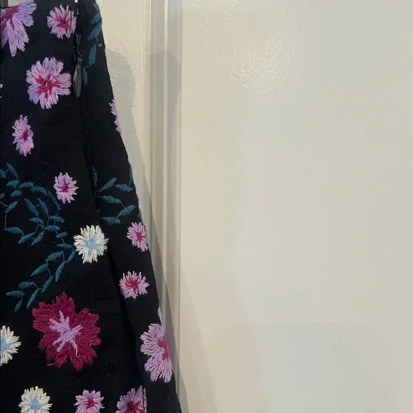 LOFT Floral Skirt - Picture 2 of 2